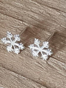 Silver snowflake stud earrings - 8mm x 8mm - Callibeau Jewellery