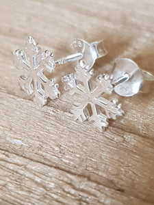 Silver snowflake stud earrings - 8mm x 8mm - Callibeau Jewellery