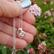 Load image into Gallery viewer, Silver heart outline pendant with cubic zircona necklace - 45cm - 4.23g - Callibeau Jewellery

