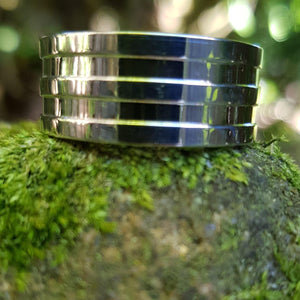 Inspirit grooved stainless steel ring - Callibeau Jewellery
