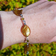 Load image into Gallery viewer, Champagne coloured Venetian glass and silver bracelet - Callibeau Jewellery
