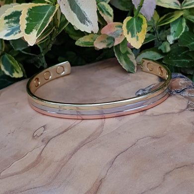 Stylish 3 tone magnetic bracelet - Callibeau Jewellery