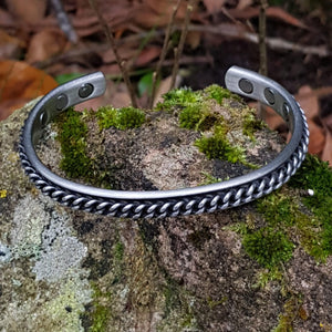 Stylish pewter magnetic bracelet - Callibeau Jewellery